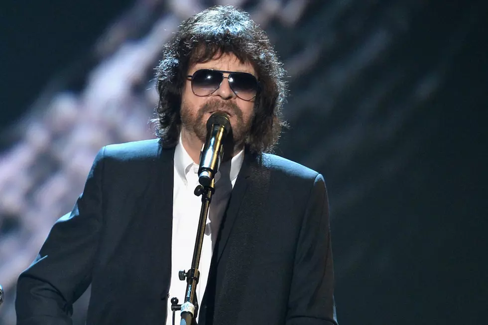 Listen to the New Song by Jeff Lynne's ELO, 'When the Night Comes'