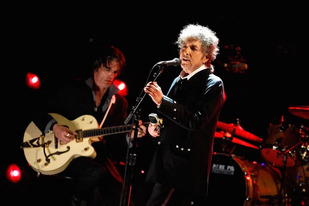 Bob Dylan Asks for Armed Guards at European Concerts