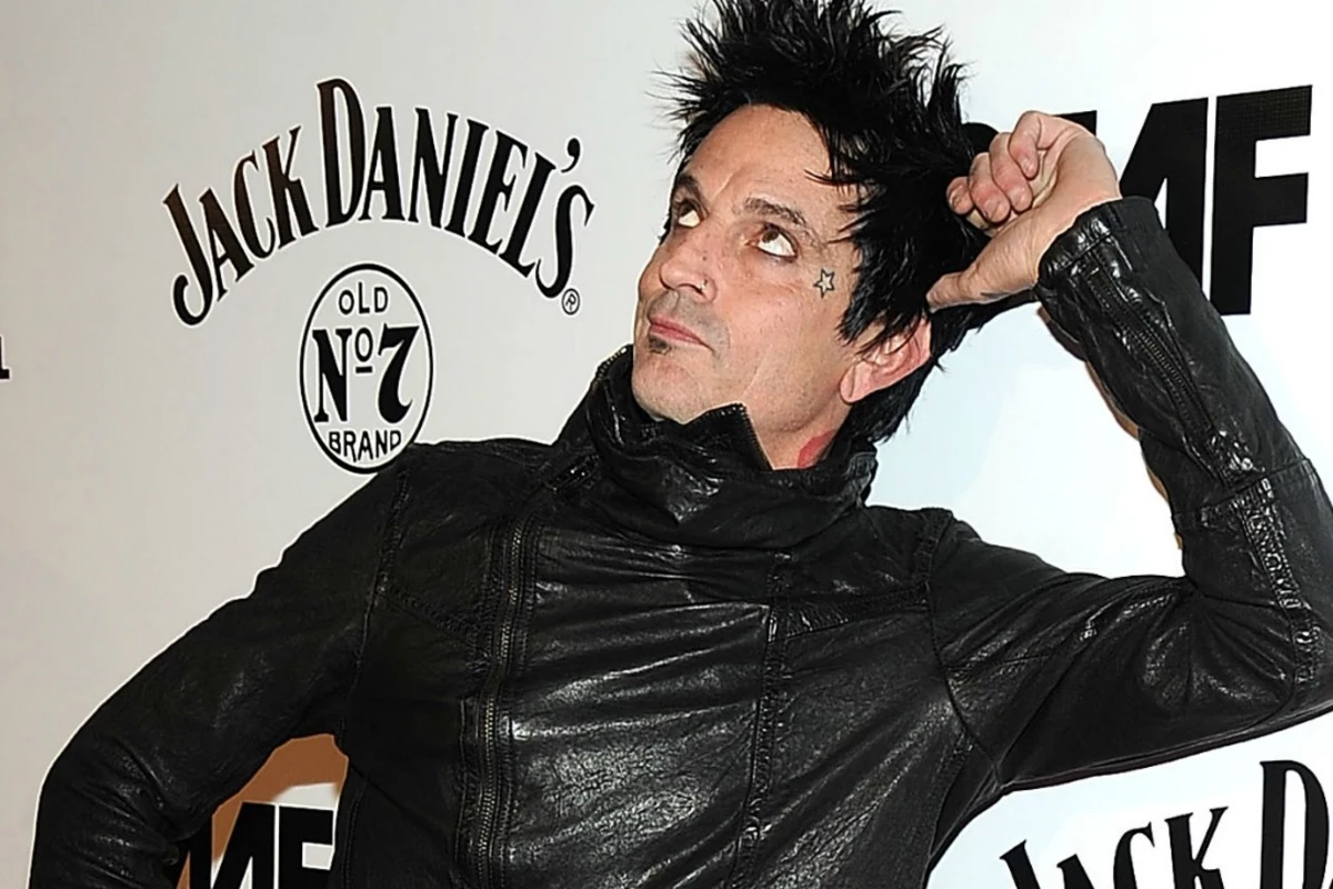Tommy Lee Has Learned It S A Bad Idea To Drink And Drum