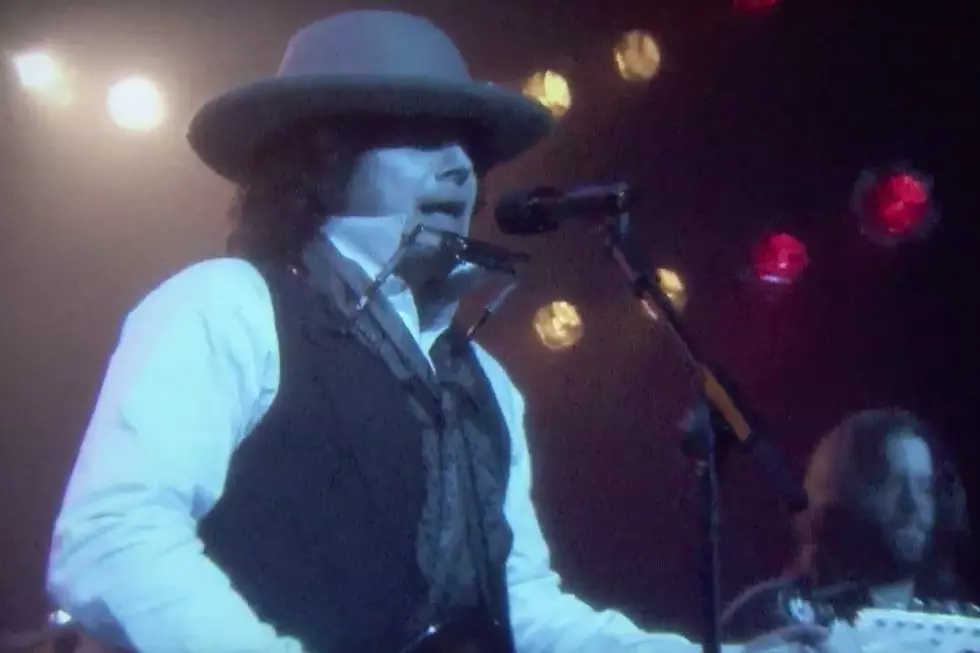 Watch Jimmy Fallon Channel Bob Dylan to Cover Drake&#8217;s &#8216;Hotline Bling&#8217;