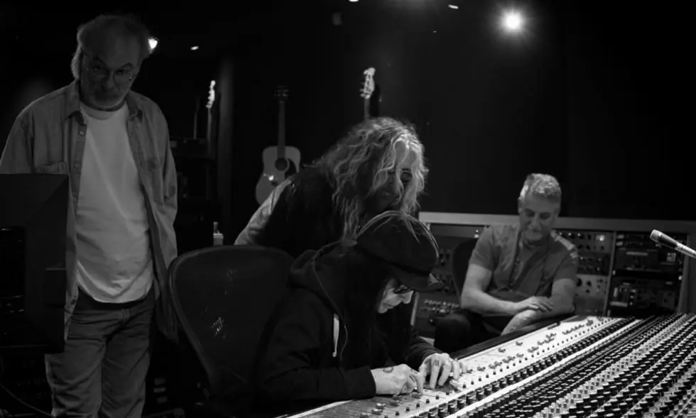 Mick Mars Recording with Former Motley Crue Singer John Corabi