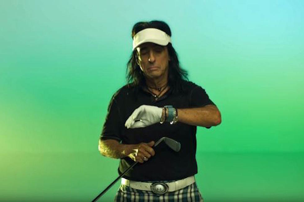 Watch Alice Cooper Try Out the Apple Watch