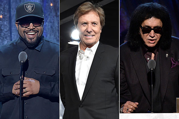 N.W.A. Responds to Gene Simmons, Robert Lamm Talks Peter Cetera&#8217;s Absence at Rock and Roll Hall of Fame