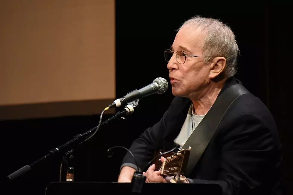 Watch Paul Simon Honor Muhammad Ali With ‘The Boxer’