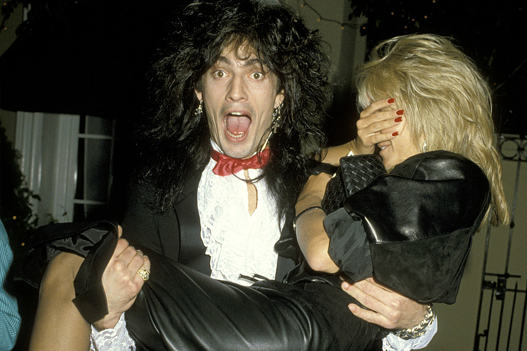 The Day Tommy Lee and Heather Locklear Got Married
