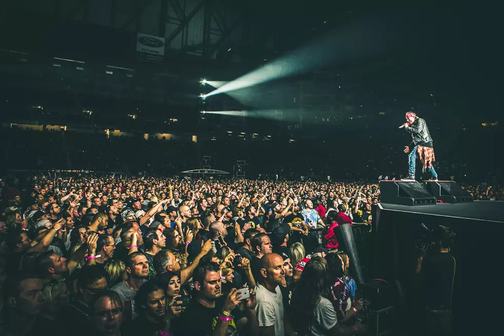 Guns N&#8217; Roses Kick Off Summer Tour in Detroit: Photos, Set List, Video