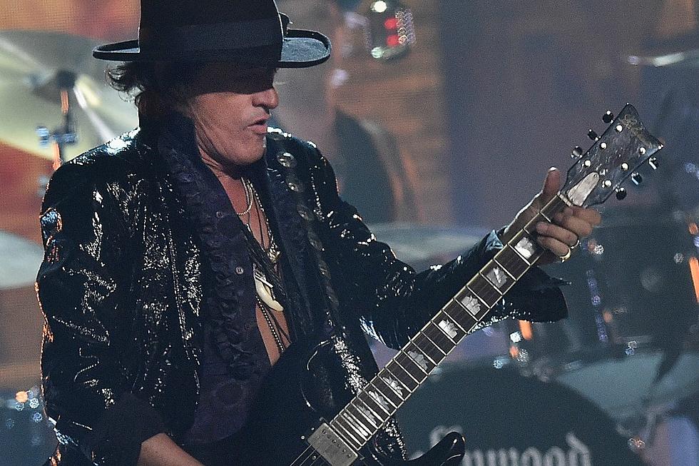Joe Perry Expected to Recover Quickly, Rejoin Hollywood Vampires on Tour
