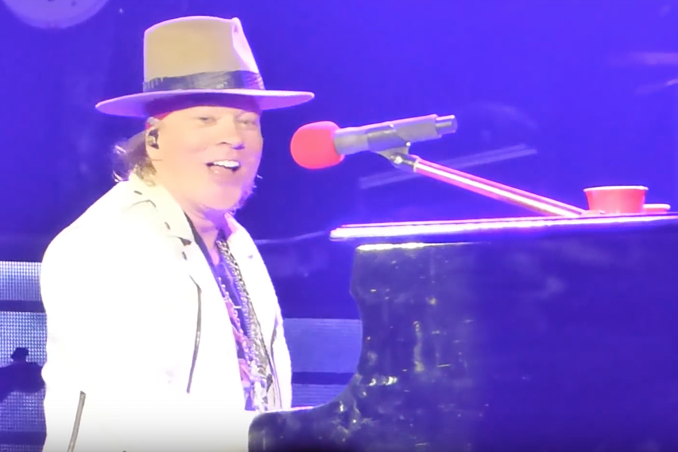 Axl Rose Laughs Off Onstage Mishap at Guns N’ Roses Show
