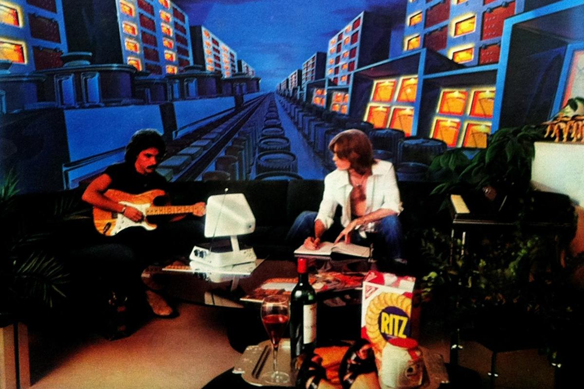 50 Years Ago: Hall & Oates' 'Bigger Than Both of Us' Points Ahead