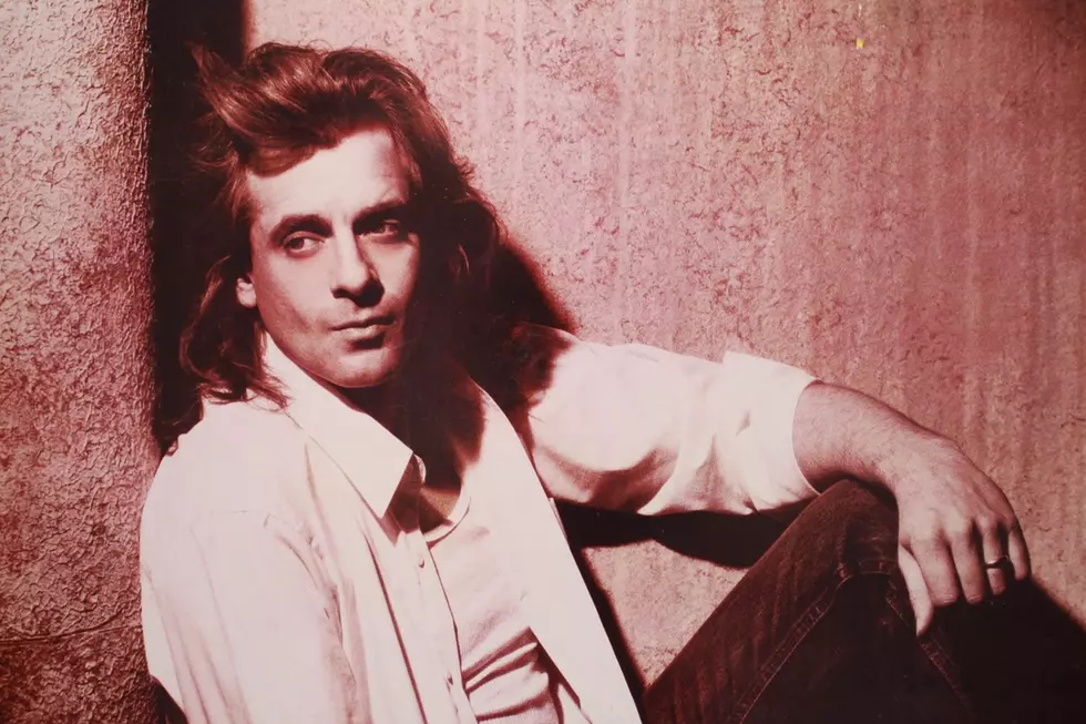 30 Years Ago: Eddie Money Releases ‘Can’t Hold Back’