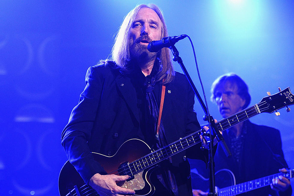 Tom Petty, 66, close to death after heart attack, report says