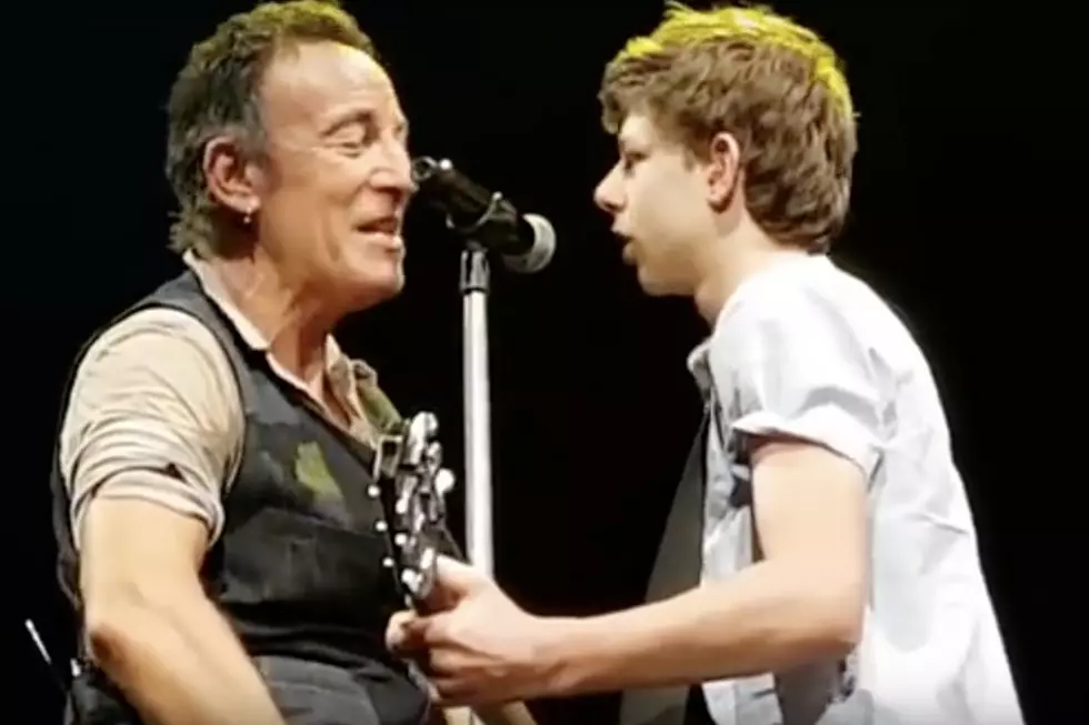 Watch Bruce Springsteen Perform &#8216;Growin&#8217; Up&#8217; With Teen Fan at Australian Show