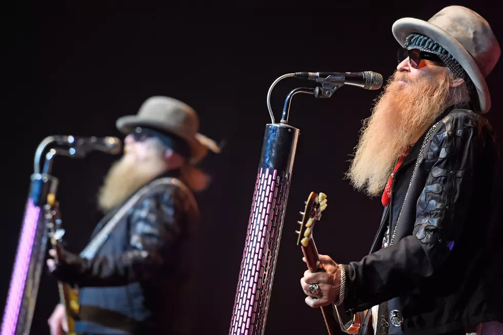 ZZ Top Keep on Ticking as 'Tonnage' Tour Hits Ohio: Concert Review