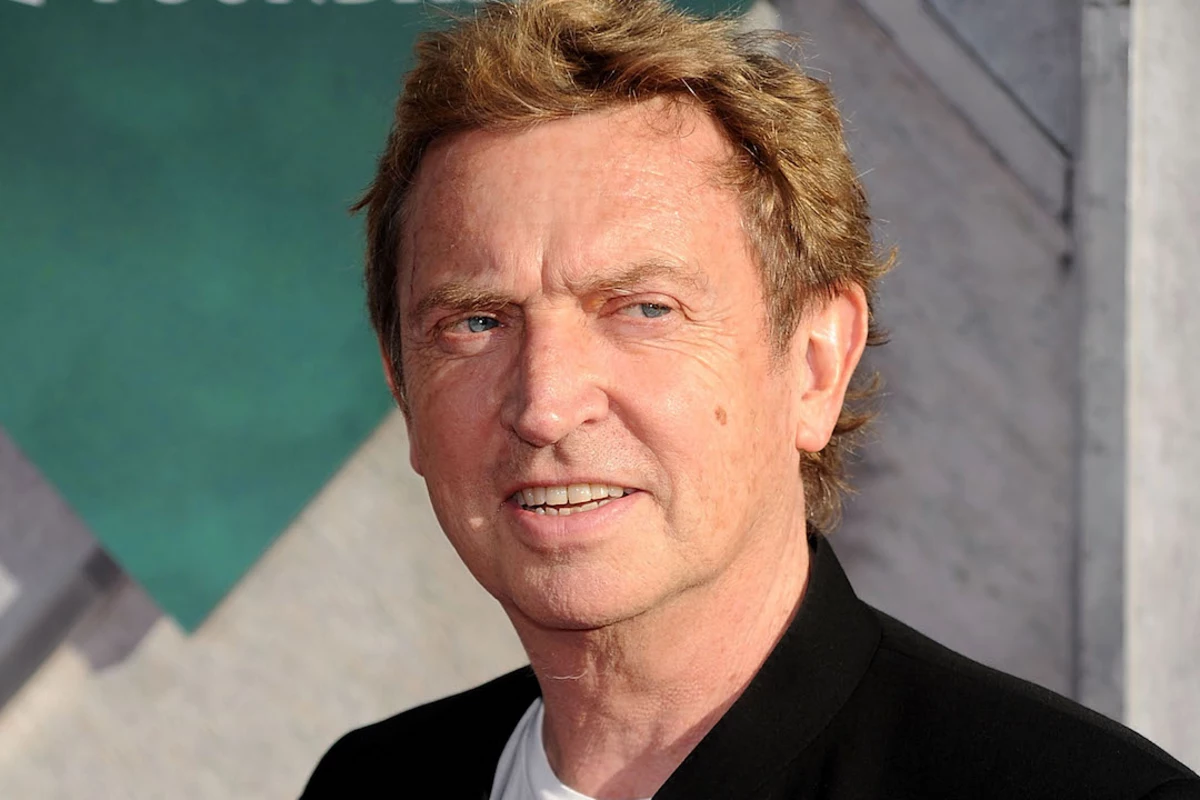 Police Guitarist Andy Summers Goes In Depth on His Exotic New Solo