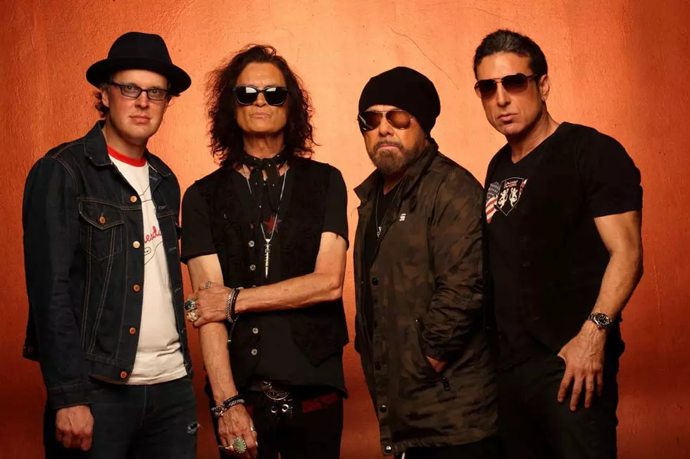 Glenn Hughes Says New Black Country Communion Album Is About ‘Walking Through Fear’