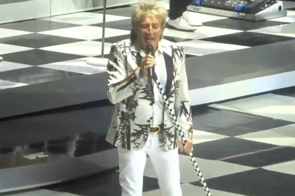 Rod Stewart and Cyndi Lauper Begin 2017 Tour: Set List and Video