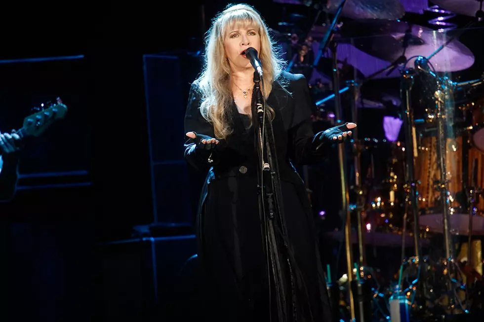 Fleetwood Mac Pay Emotional Tribute to Glenn Frey