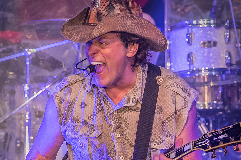 Ted Nugent Keeps it Fast and Furious in Ohio: Concert Review 