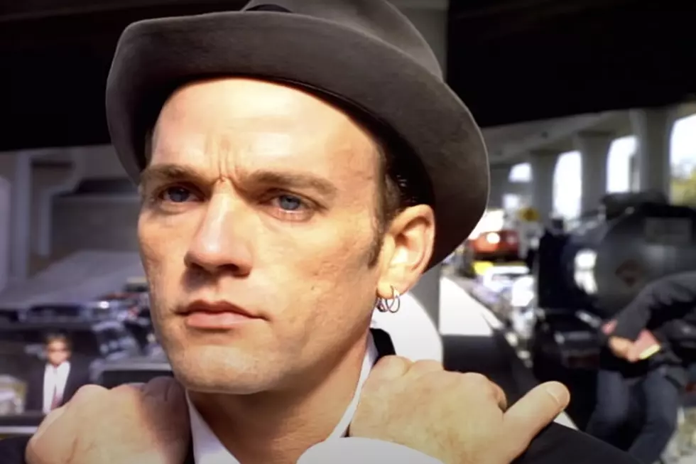 R.E.M. Shows Some Soul on ‘Everybody Hurts’