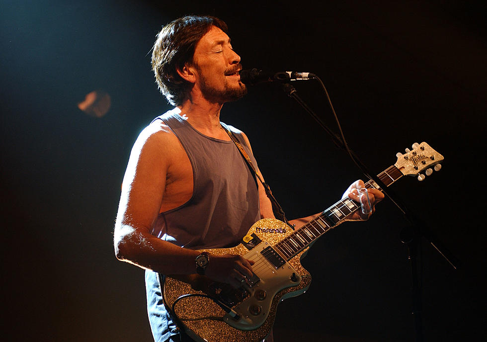 Chris Rea Collapses Onstage