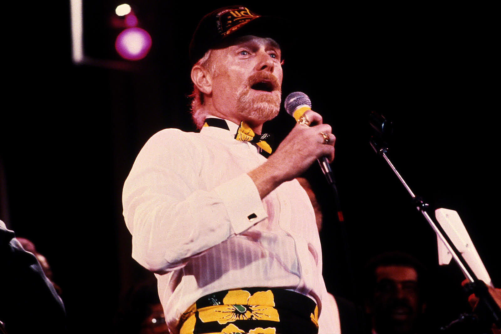 How Mike Love Wrecked the Beach Boys’ Hall of Fame Induction DRGNews