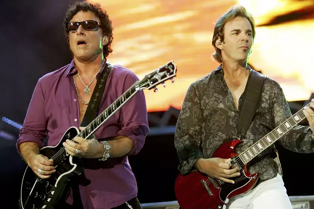Jonathan Cain Calls Feud With Neal Schon a &#8216;Bump in the Road&#8217;