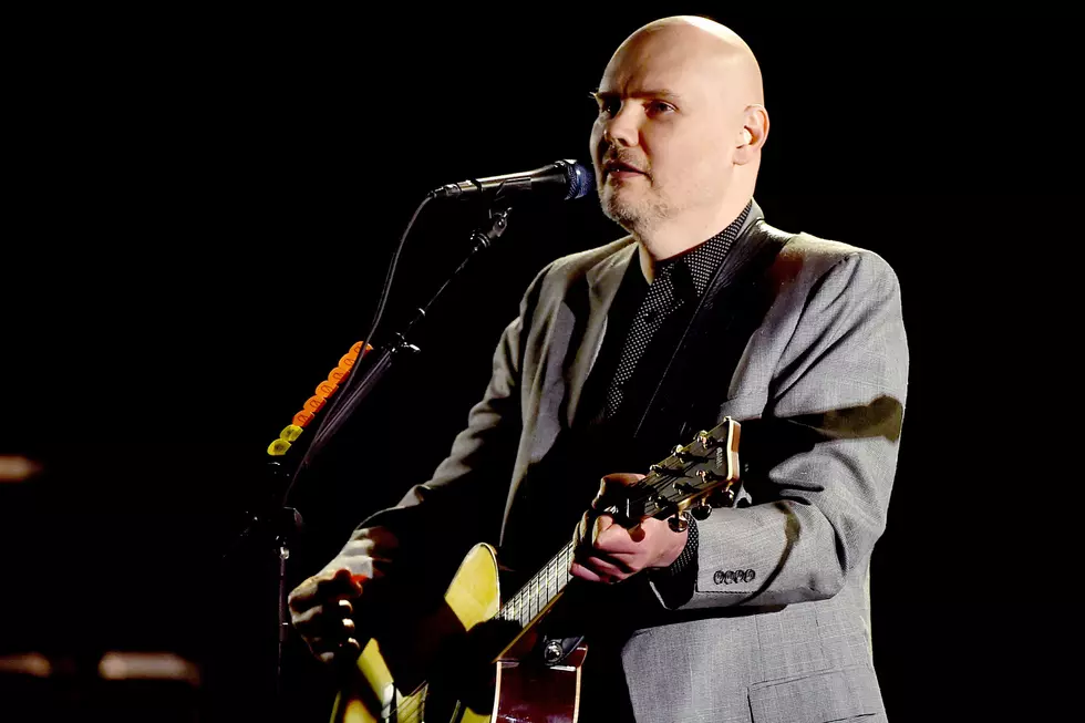 Billy Corgan Tells Fans to Reject ‘Stench of the Crowd’