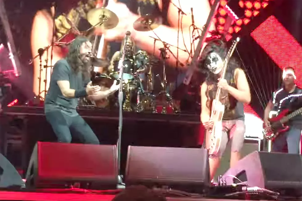 ‘Kiss Guy’ Says His Foo Fighters Stage Moment Was ‘Ride or Die’