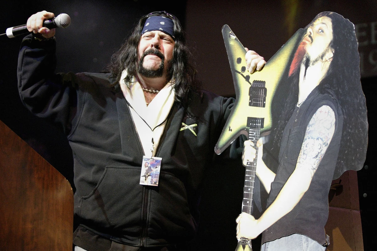 Svaghed film alliance Vinnie Paul to Be Buried in a Kiss Kasket, Just Like Dimebag