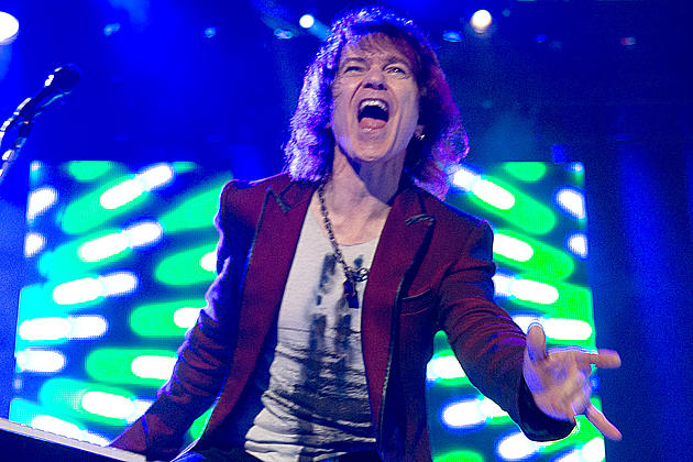 Lawrence Gowan Explains Why Styx Started Playing ‘Mr. Roboto’