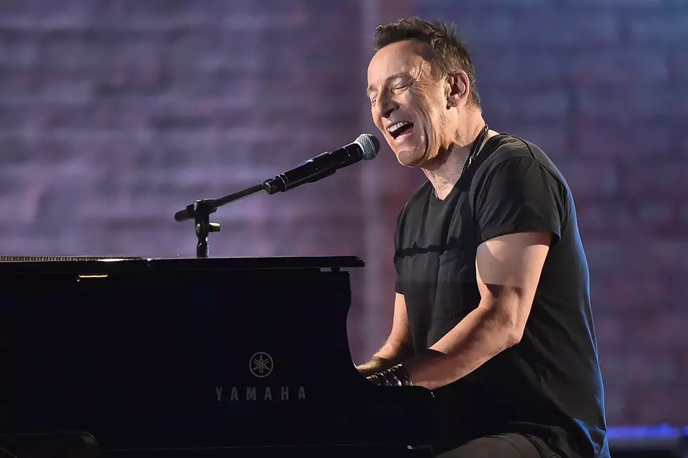 Bruce Springsteen&#8217;s Broadway Show Coming to Netflix