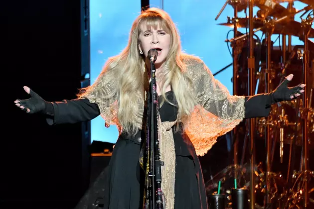 Watch Stevie Nicks Singing in ‘American Horror Story’