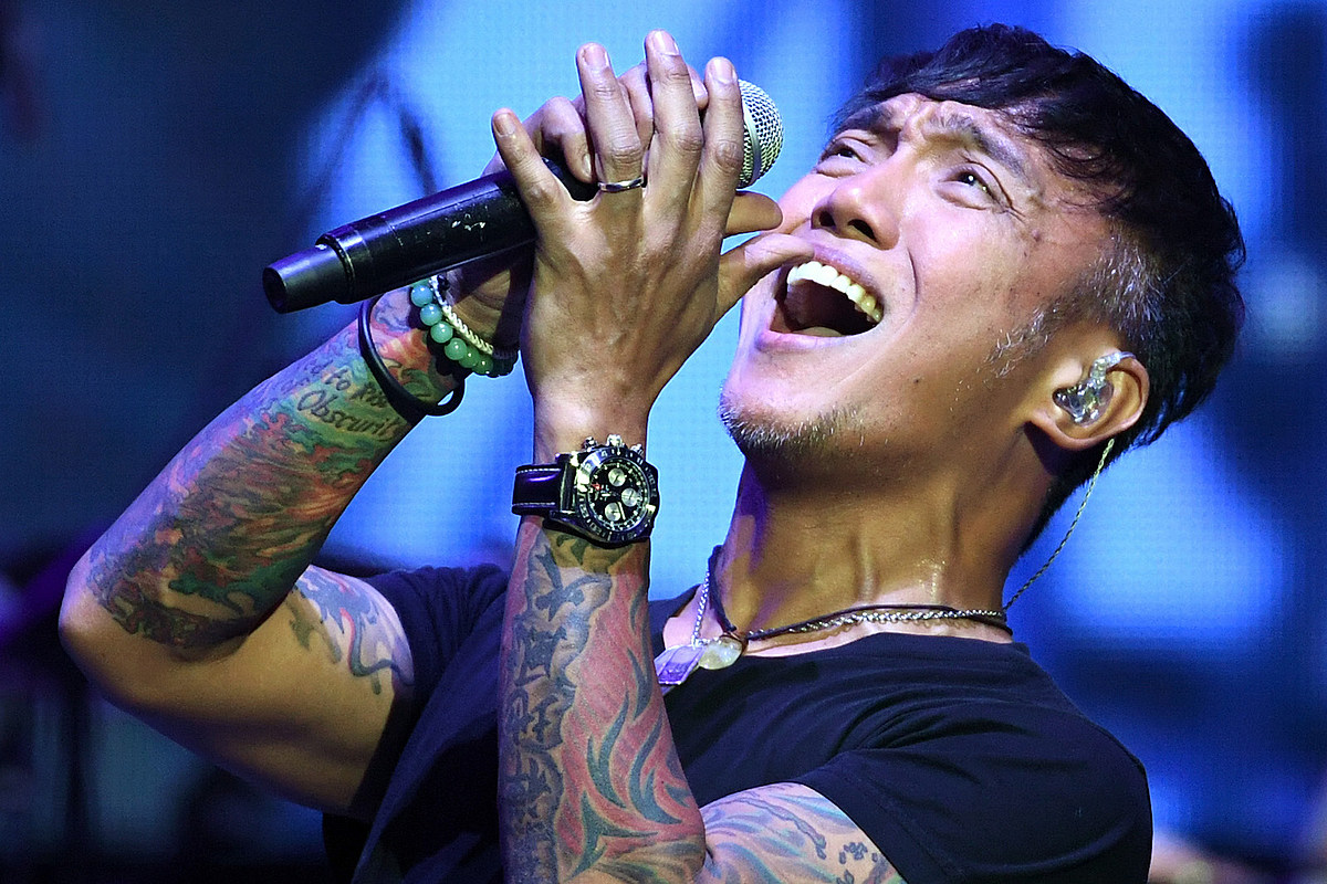 Journey's Arnel Pineda Will Be the Subject of an Biopic
