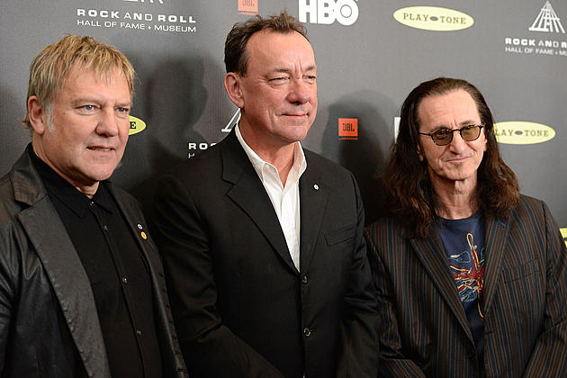 Geddy Lee on Why Rush&#8217;s Rock Hall induction Was &#8216;Serious Moment&#8217;