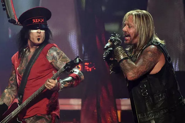 Should Motley Crue Get Back Together?