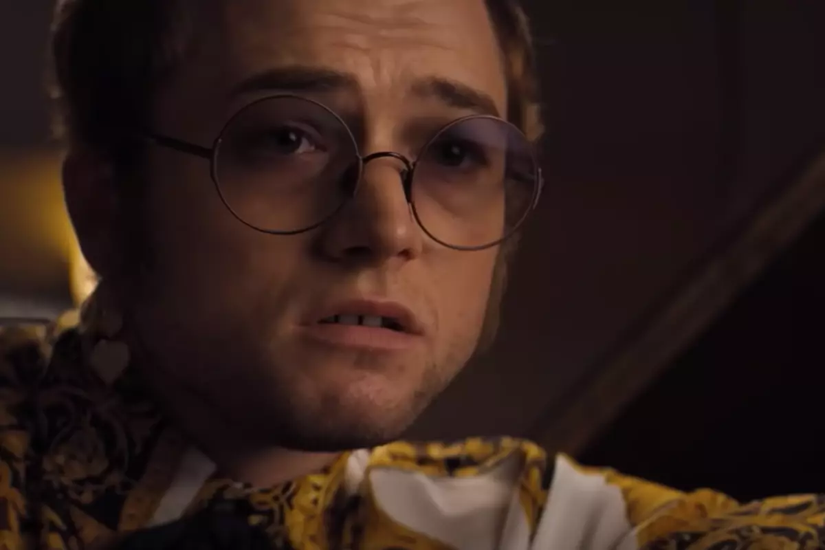 Watch Taron Egerton Sing as Elton John in New 'Rocketman' Clip