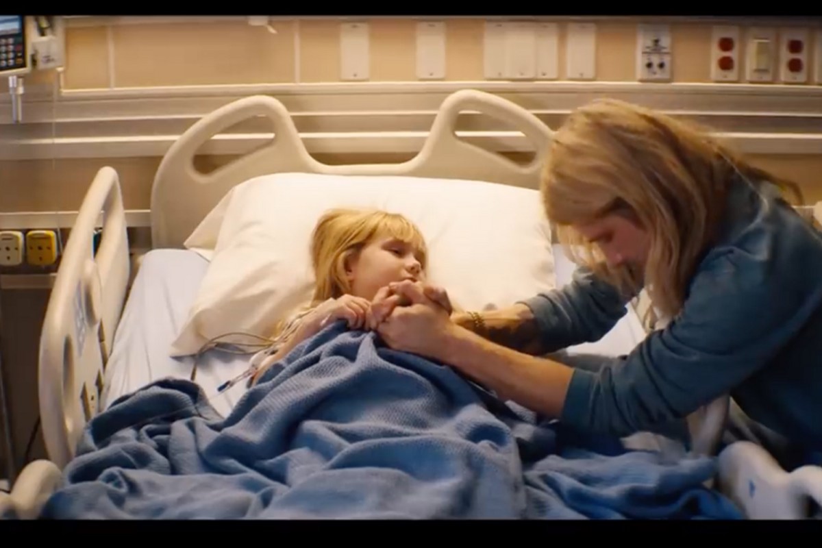 The Dirt' Director 'Hated Every Second' of Skylar Hospital Scene