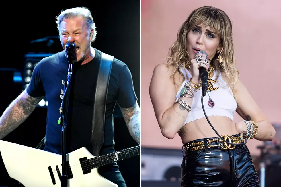 Le Black Album de Metallica repris par 53 artistes, dont Miley Cyrus et  Weezer
