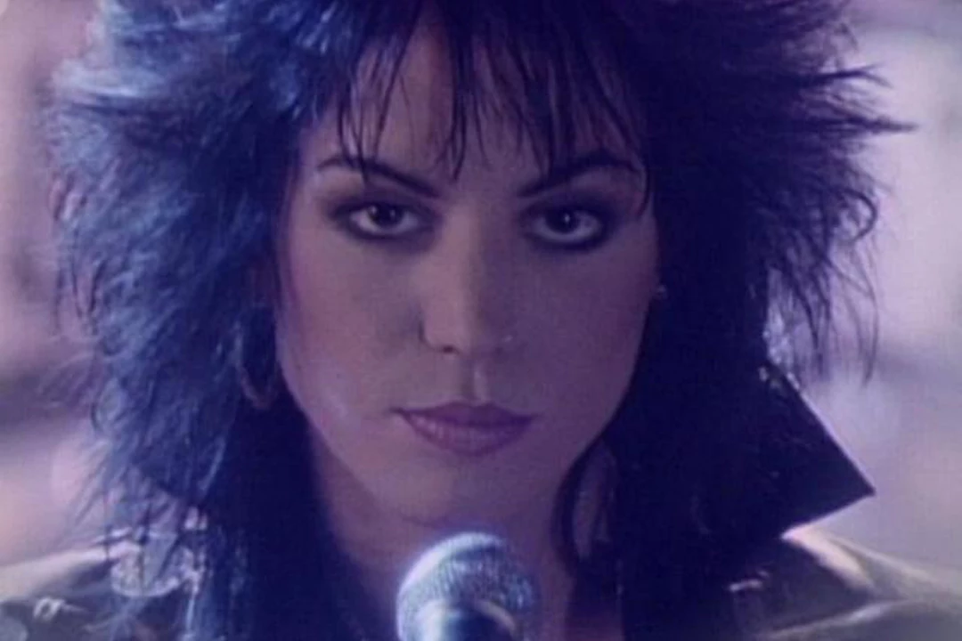 How Joan Jett’s ‘I Hate Myself for Loving You’ Became Inescapable