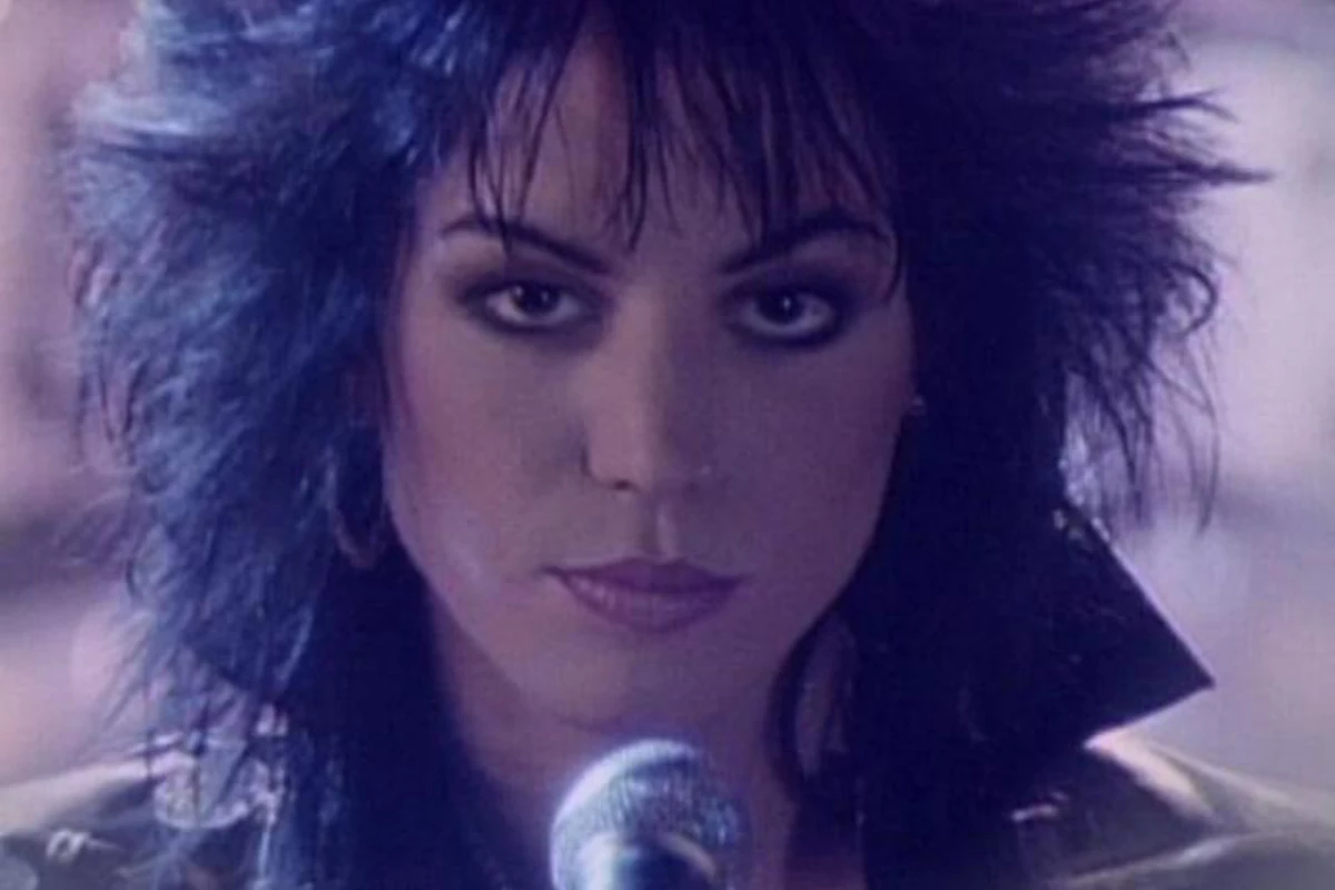 How ‘I Hate Myself for Loving You’ Became Joan Jett's Hugest Song
