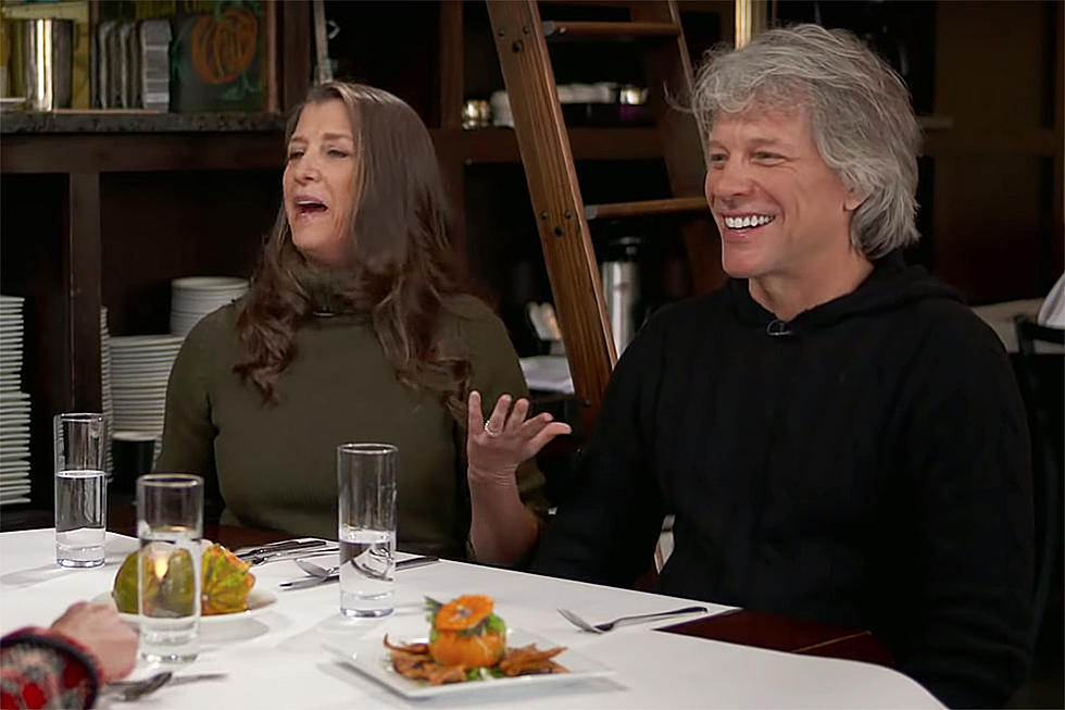 Jon Bon Jovi’s Wife Used to Being Ignored in Restaurants