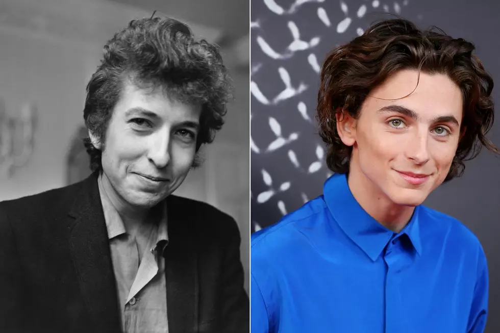 Timothee Chalamet to Play Bob Dylan in &#8216;Going Electric&#8217; Biopic
