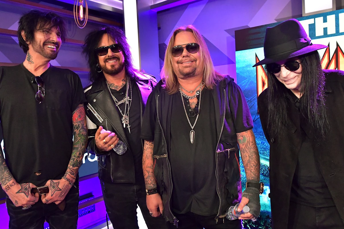 Motley Crue Don’t Need Radio Airplay Says Manager
