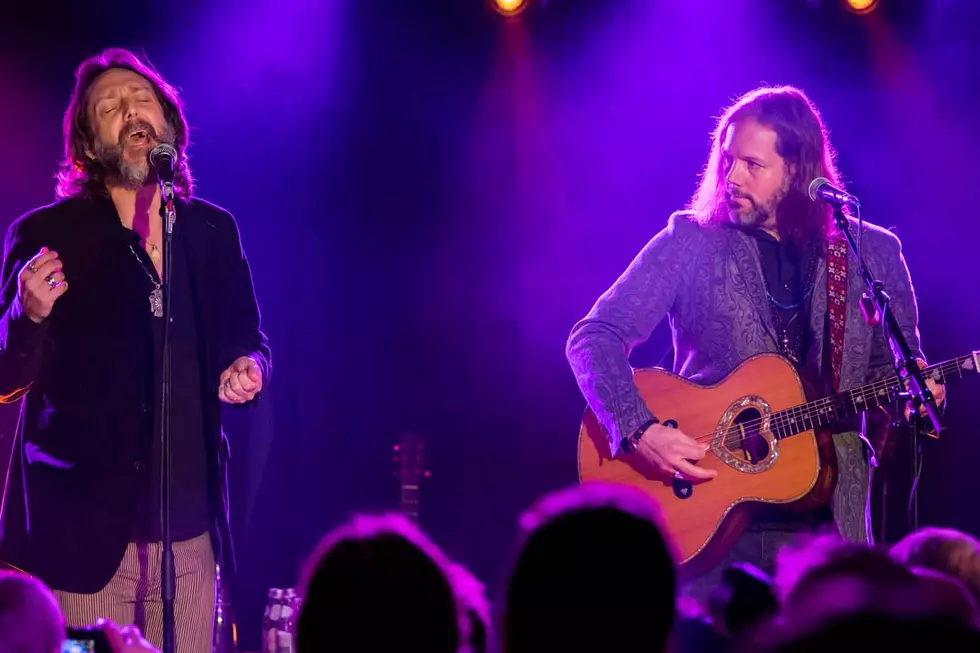 Chris and Rich Robinson Begin 'Brothers of a Feather' Tour