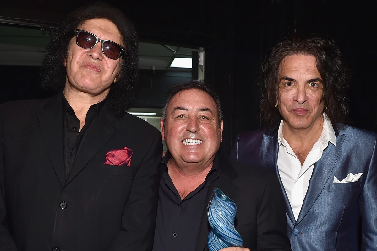 Doc McGhee Told Kiss: 'Call Me When You Put the Makeup Back On'