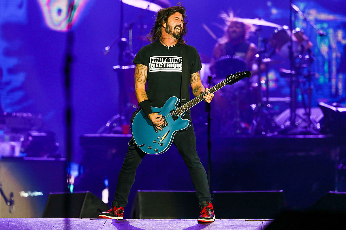 Dave Grohl Says Canceling Foo Fighters Shows Was an Easy Decision