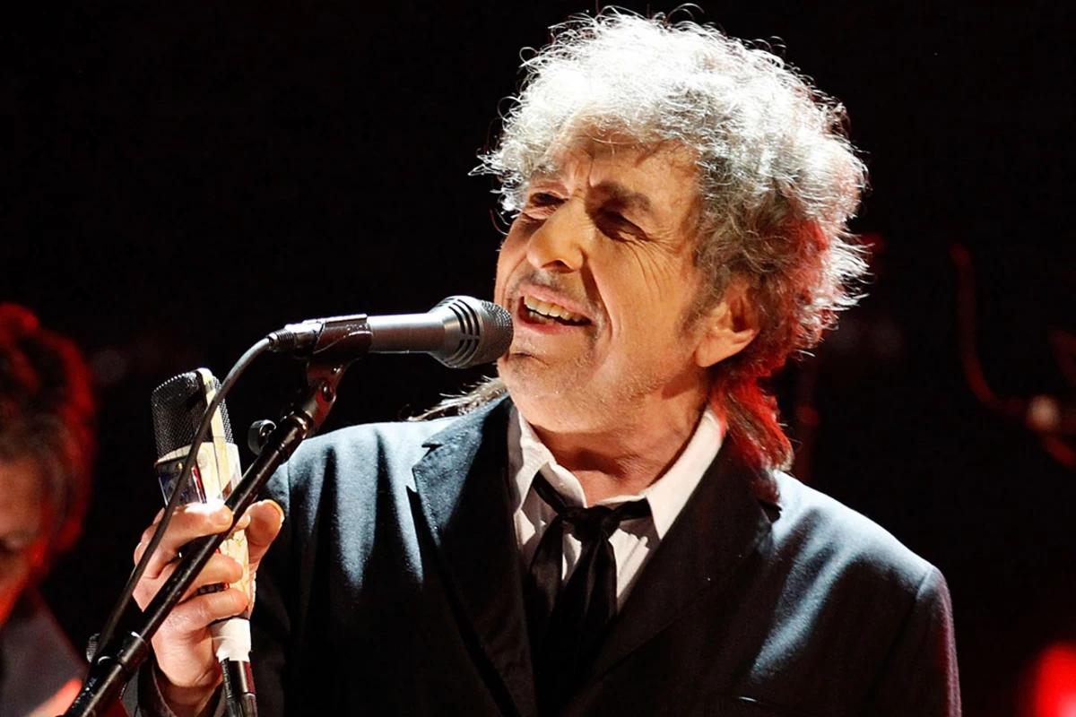 Bob Dylan Announces New 2022 U.S. Tour Dates