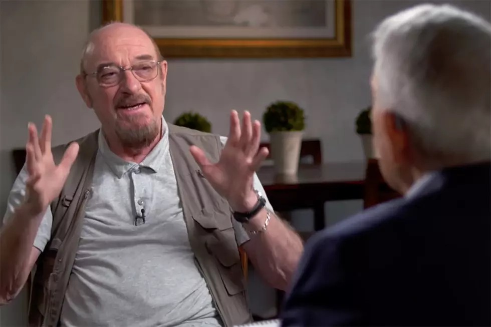 Watch Ian Anderson Reveal His Incurable Lung Disease