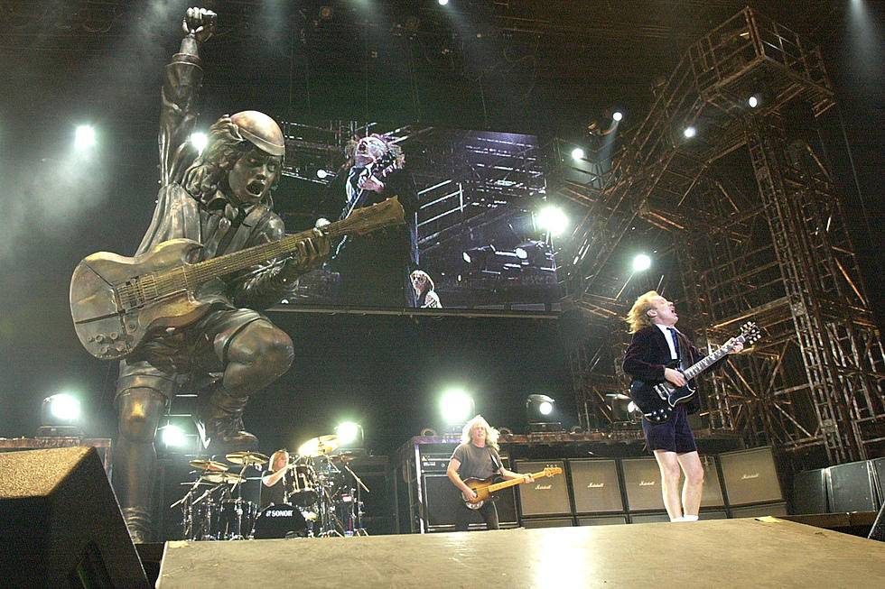 40 Years Ago: Bon Scott Begins His Final Tour With AC/DC