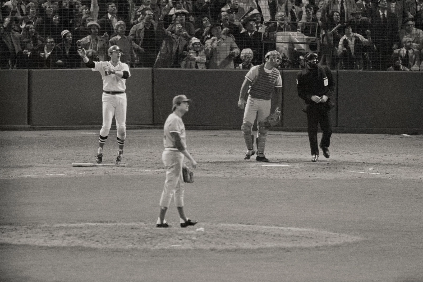 How a Rat Played a Role in Carlton Fisk's Iconic 1975 Homer